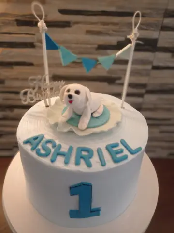 Customised birthday cake